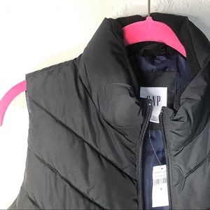 NWT GAP Black Quilted Vest L